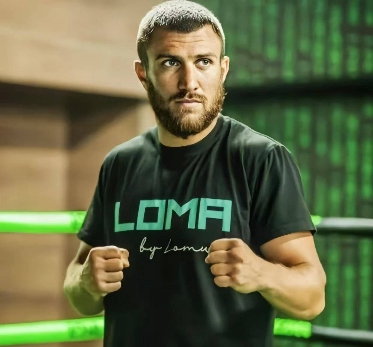 乌克兰拳击选手实力雄厚,夺取冠军! 乌克兰拳击选手实力雄厚,夺取冠军!