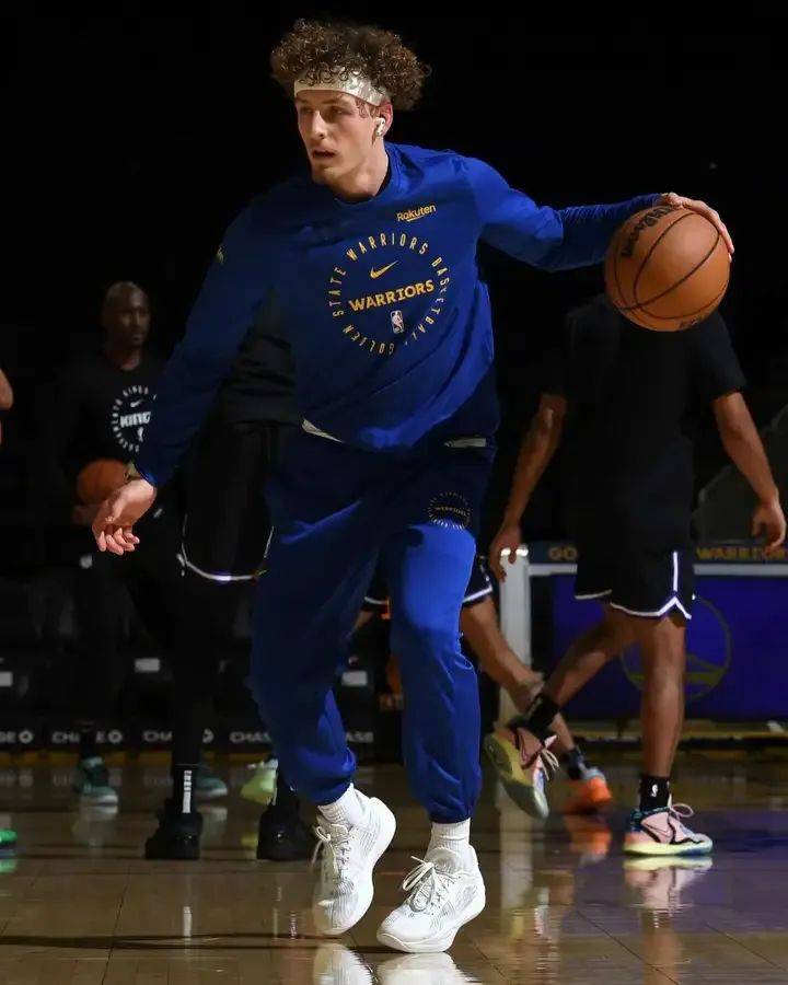 乐鱼体育官网网页版-开拓者大胜尼克斯，取得开门红的简单介绍